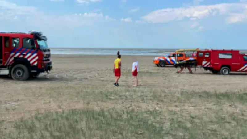 Blitz tötet deutschen Urlauber (60) am Strand von Renesse