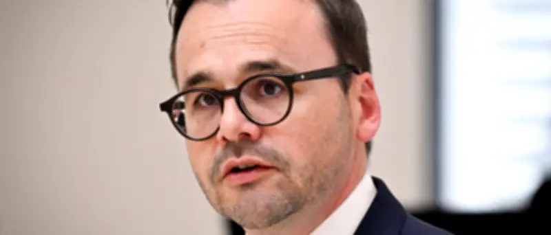 Brandanschläge in Cottbus: Innenminister Redmann verurteilt Taten