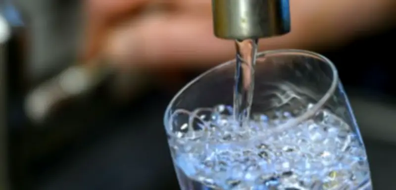 Bromat im Trinkwasser: Zehdenik warnt vor Verzehr