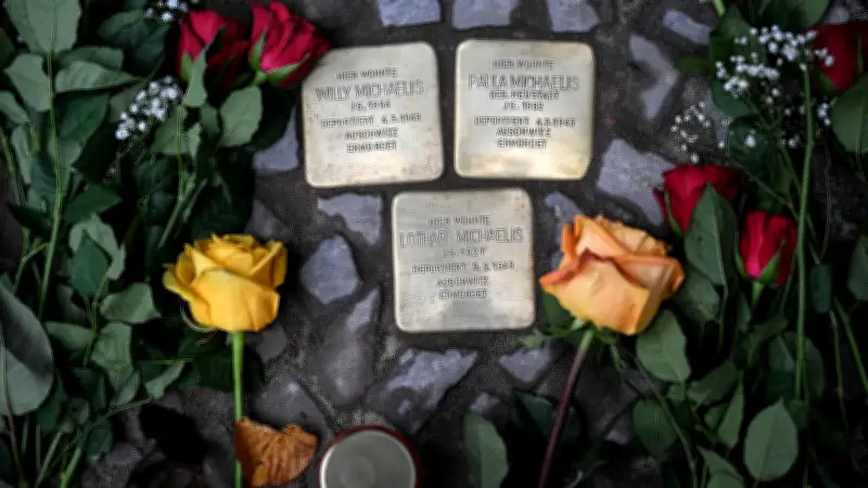 Eklat bei „48 Stunden Neukölln“: Gaza-Performance an Stolpersteinen gestrichen