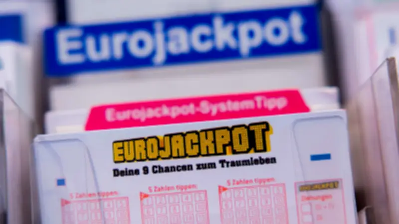Eurojackpot am 3. Juli 2026: Gewinnzahlen 4, 9, 20, 25, 28 und Eurozahlen 1, 3