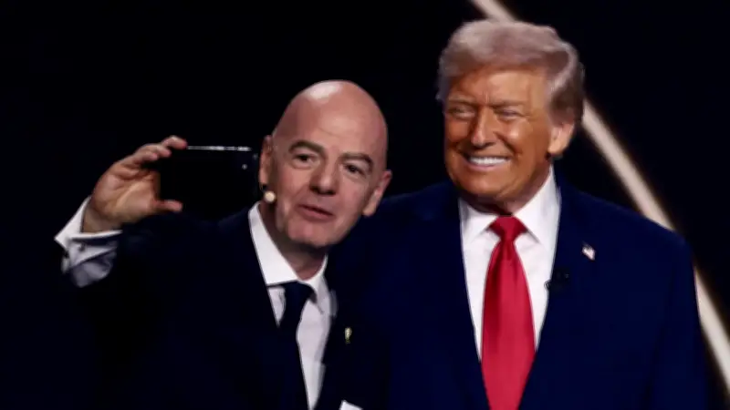 Fifa hebt Baloguns Rotsperre auf: Weltweite Kritik an Infantino und Trump