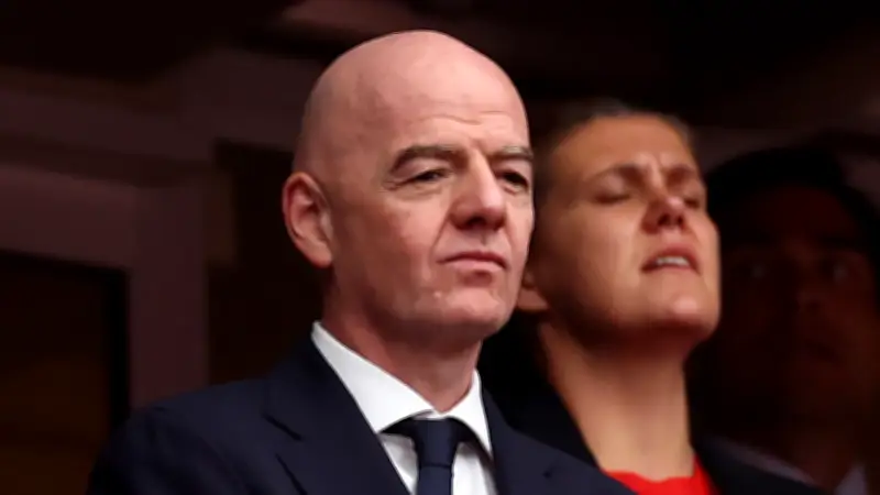 Fifa-Skandal um Rote Karte: Wird Infantino jetzt zum Rücktritt gezwungen?