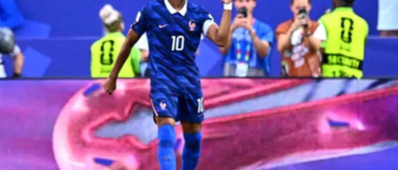 Frankreichs Mühe gegen Paraguay: Mbappé trifft per Elfmeter