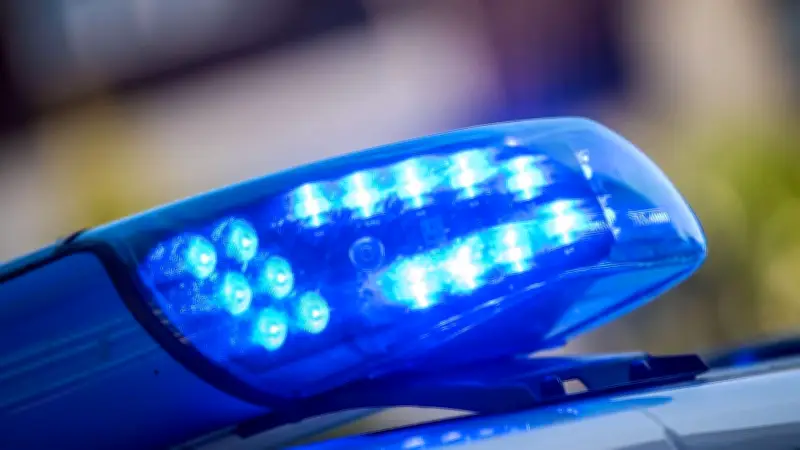 Frontalcrash auf B102: Drei Tote bei Unfall in Brandenburg