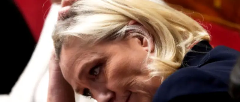 Gerichtsurteil: Le Pen zu Haft mit Fußfessel verurteilt – Wahlteilnahme gefährdet