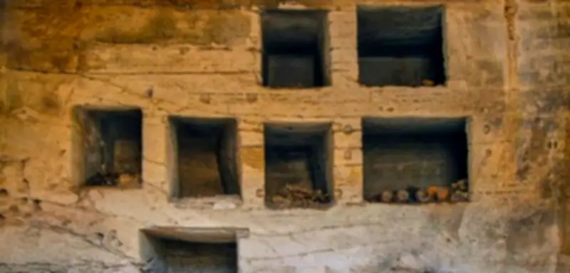 Ägypten: 2000 Jahre alte Gräber und byzantinische Stadt entdeckt