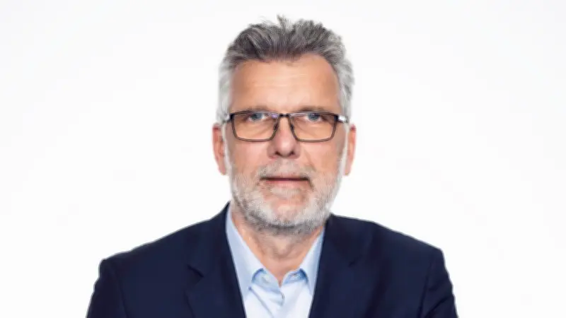 Hans-Wilhelm Saure: Chefreporter bei BILD mit Fokus auf Verbraucherschutz