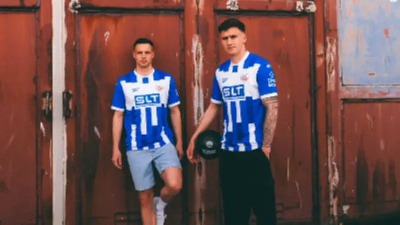Hansa Rostock präsentiert neues Heimtrikot im Kult-Design von 1993/94