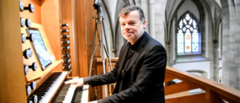 Internationaler Orgelsommer in Potsdam startet mit britischem Organisten Martin Baker