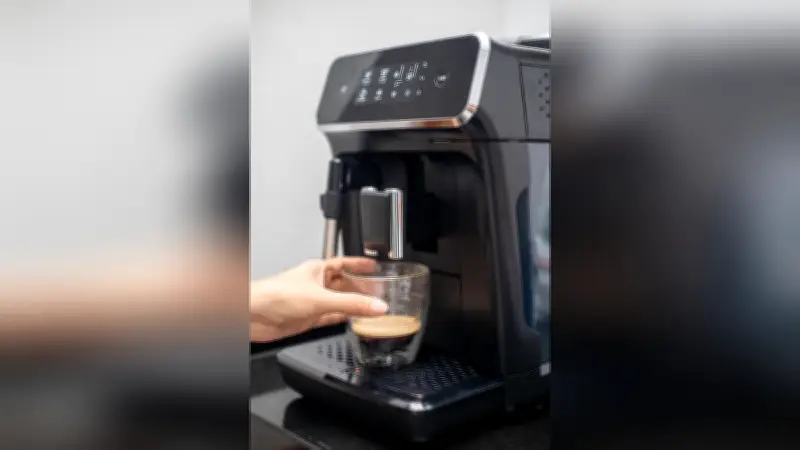 Kaffeevollautomaten unter 500 Euro: Testsieger Philips und Tchibo überzeugen