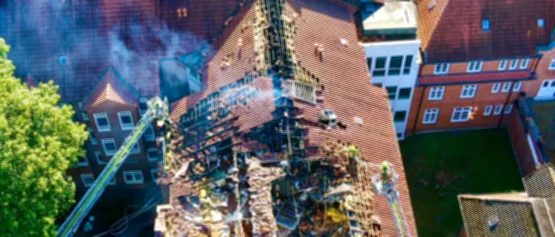 Klinikbrand in Ludwigslust: Zwei Tote, Ursache unklar