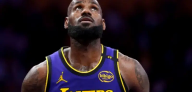 LeBron James verlässt Lakers: Spektakuläres Oldie-Bündnis bahnt sich an