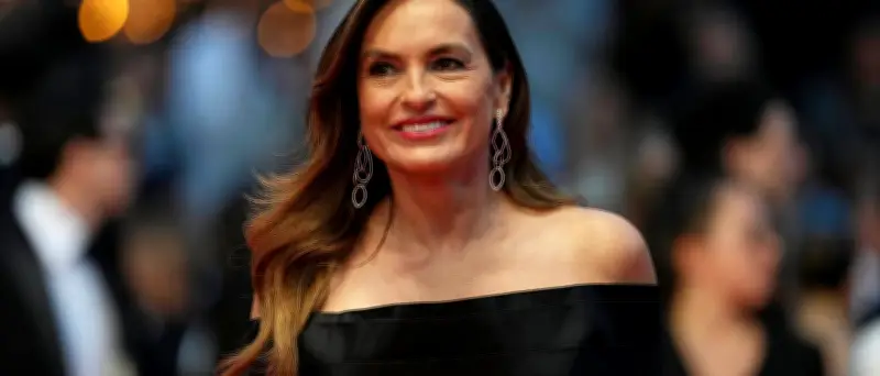 Mariska Hargitay moderiert erstmals seit 15 Jahren wieder eine Frau die Emmy-Gala