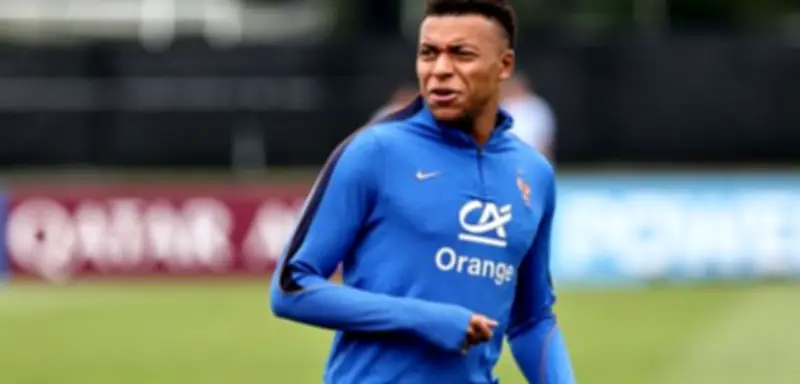 Mbappé wehrt sich gegen Rassismus – Entschuldigung gefordert