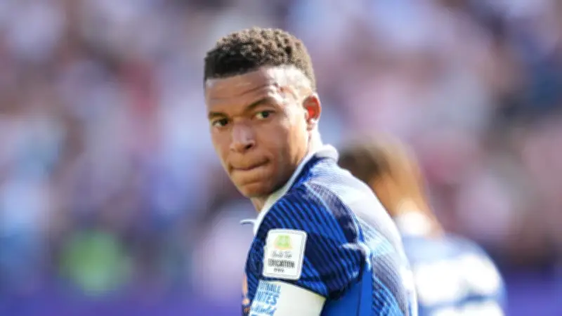 Mbappé wehrt sich gegen rassistische Beleidigung einer paraguayischen Senatorin