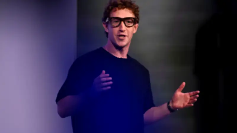 Meta: Zuckerberg unzufrieden mit KI-Fortschritt und Konzernumbau