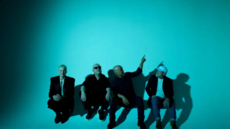 Pixies in Berlin: 90 Minuten Geburtstagssause in der Zitadelle Spandau