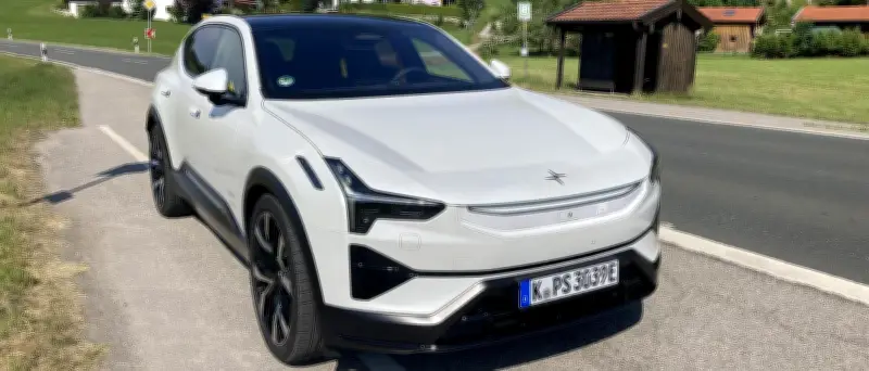 Polestar 3 800V: 680 PS, 22 Minuten Ladezeit und schwedisches Gold