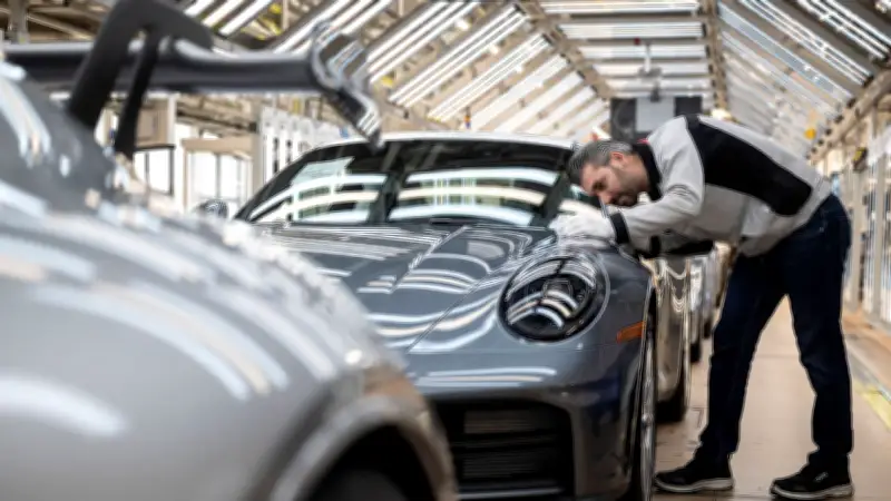 Porsche streicht weitere 4.000 Stellen in Management und Verwaltung