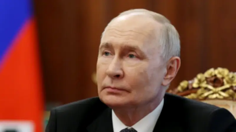 Putins Kraftstoff-Krise weitet sich aus: Duma-Politikerin warnt vor Brotmangel