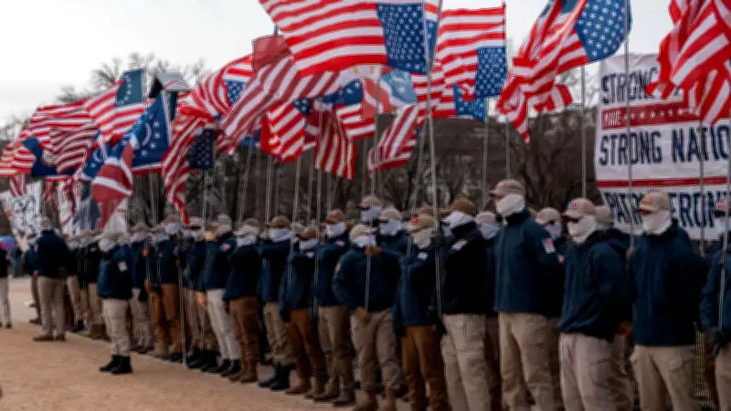 Rechtsextreme Patriot Front marschiert am 250. US-Unabhängigkeitstag in Washington