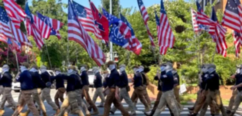 Rechtsextreme „Patriot Front“ marschiert am Unabhängigkeitstag in Washington