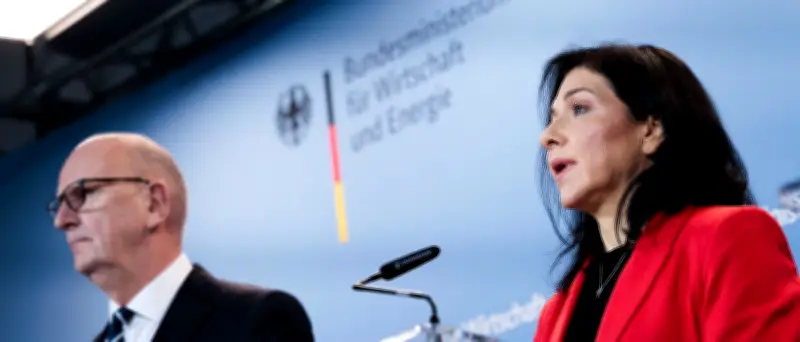 Reiche will Gaskraftwerke: Mehr Chancen für Nord und Ost