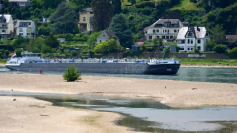 Rhein trocknet aus: Schiffsstau droht ab nächster Woche
