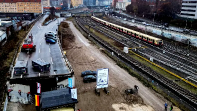 Ringbahnbrücke Berlin: 320-Tonnen-Millimeterarbeit für neuen Überbau