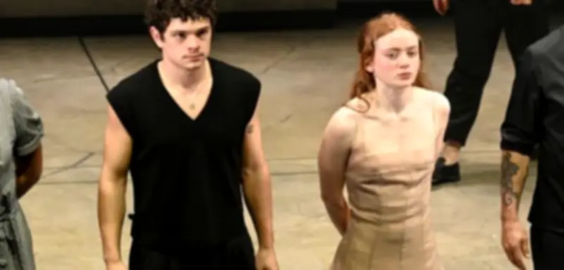 Sadie Sink ärgert sich über Handynutzung im Theater