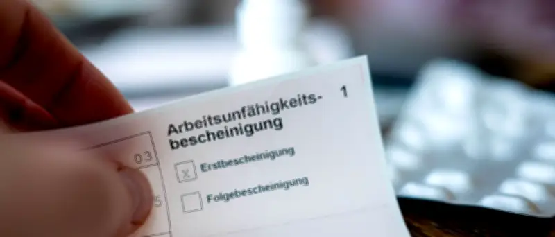 Schärfere Regeln: Krankschreibung ab erstem Tag und ohne Telefon
