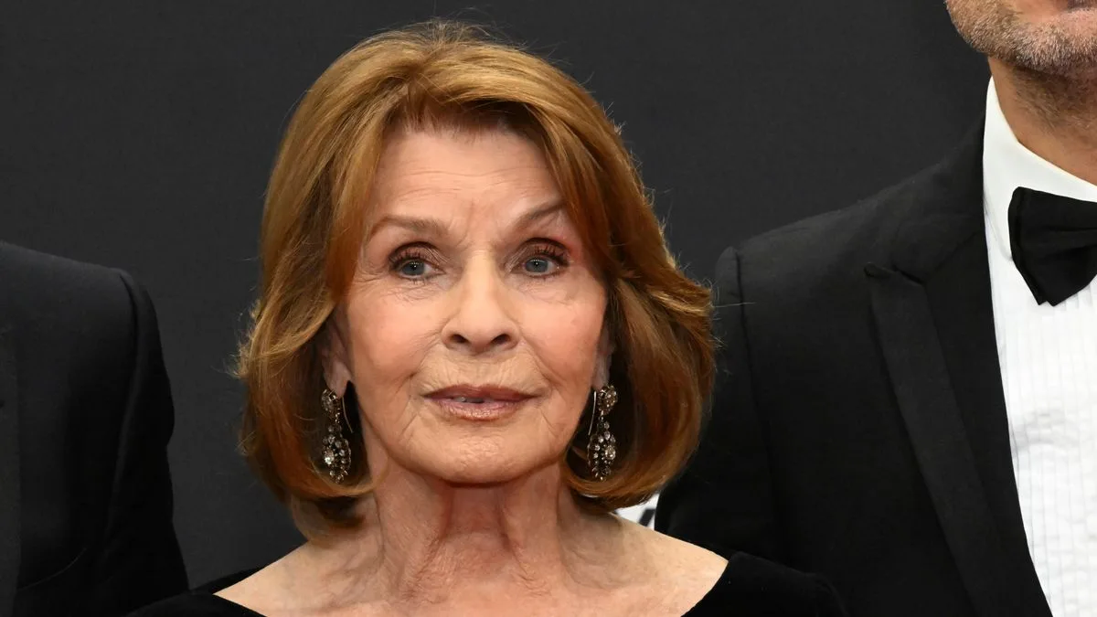 Senta Berger spricht über Trauer um Verhoeven und Adorf