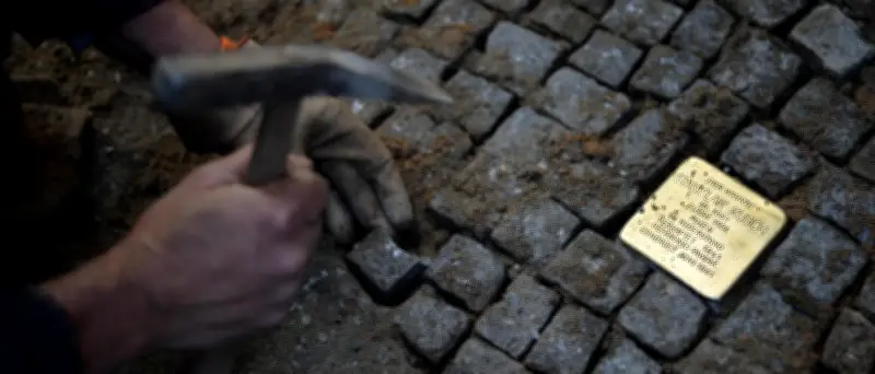 Stolperstein-Eklat in Neukölln: Festival streicht Gaza-Performance