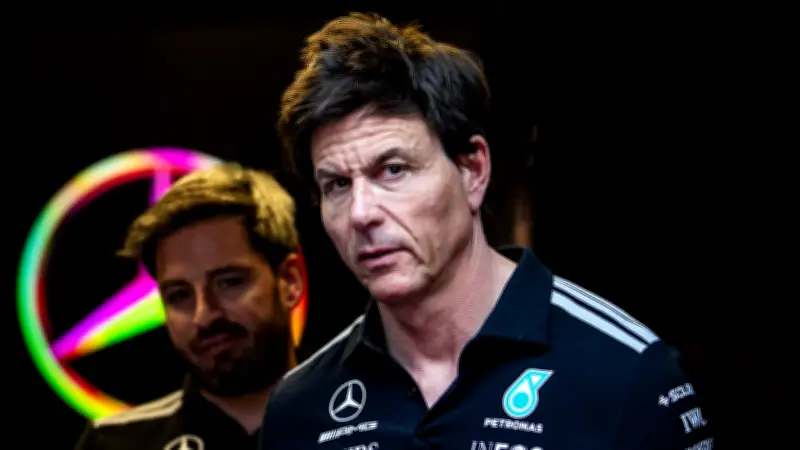 Toto Wolff kontert Ferrari-Boss Vasseur: „Fred soll richtig zuhören“