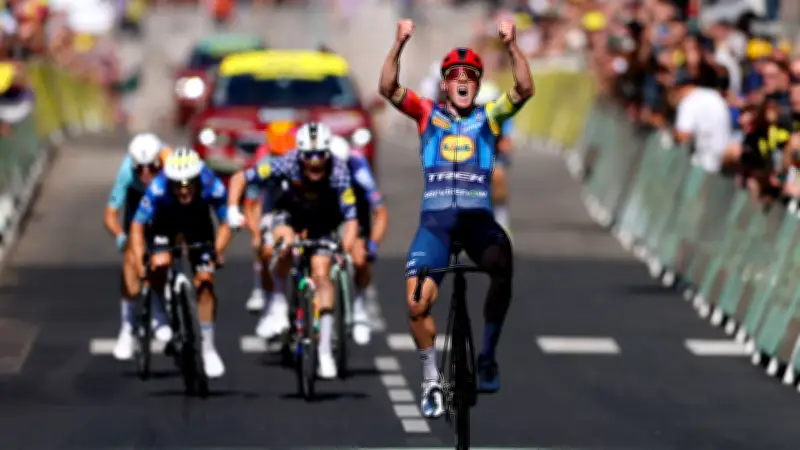 Tour de France: Pedersen gewinnt Hitzesprint, Pogačar verliert Gelb