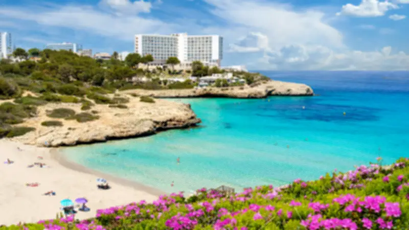 Tragischer Badeunfall: Deutscher Urlauber (70) ertrinkt vor Mallorca