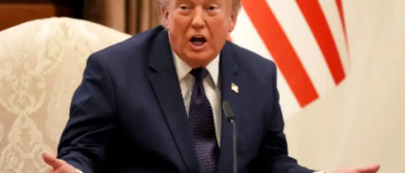 Trump beharrt bei Nato-Gipfel auf Grönland-Besitzansprüchen