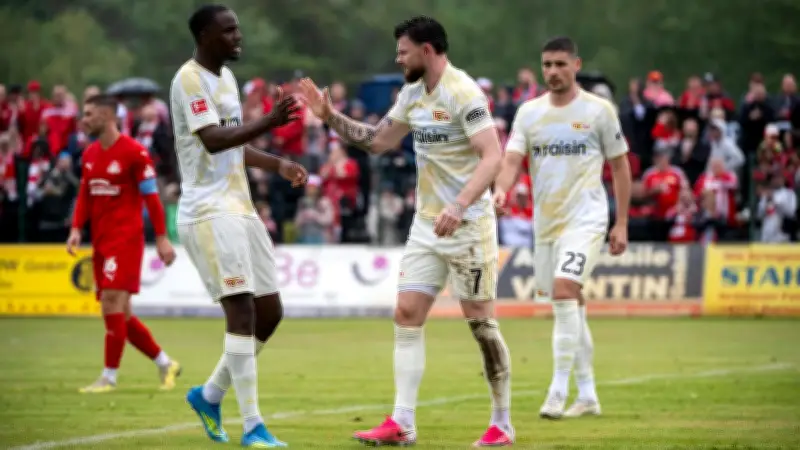Union Berlin feiert 12:2-Kantersieg im ersten Testspiel unter Lustrinelli