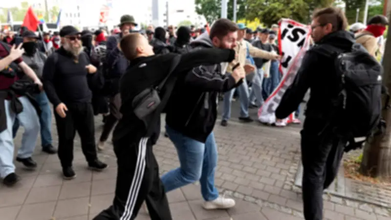 Video zeigt Angriff auf Reporter bei Anti-AfD-Protest in Erfurt