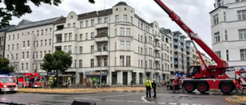 Wasserrohrbruch in Berlin-Friedrichshain: Frankfurter Allee bis Ende der Sommerferien einspurig