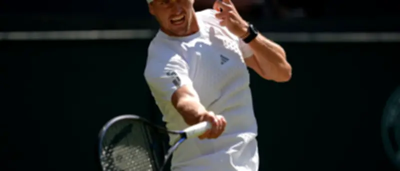 Zverev zieht souverän in dritte Wimbledon-Runde ein