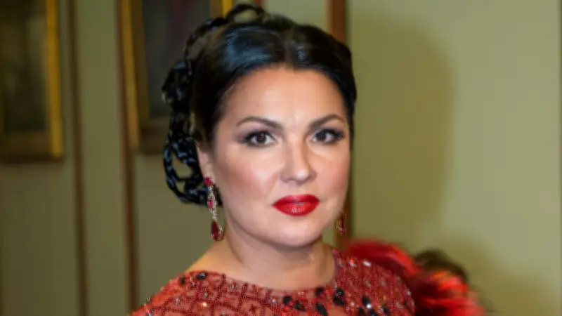 Zwangspause für Opernstar: Anna Netrebko sagt Auftritte in Madrid ab