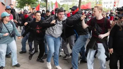 AfD-Parteitag in Erfurt: Linksextreme attackieren vermeintliche Rechte