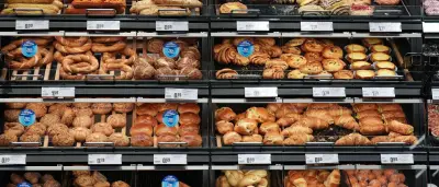 Backstationen im Supermarkt bedrängen klassische Bäckereien