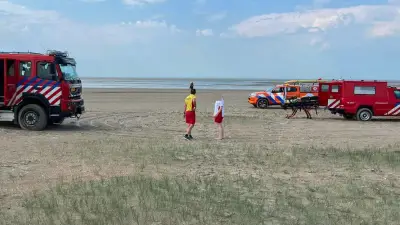 Blitz tötet deutschen Urlauber (60) am Strand von Renesse