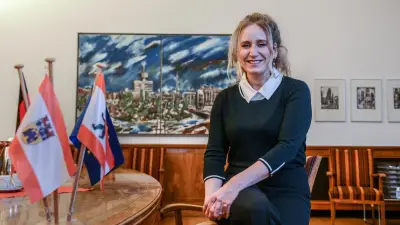 Gehaltsstreit in Charlottenburg-Wilmersdorf: Amtschefs rebellieren gegen Bürgermeisterin