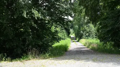 Pädokrimineller entführt und missbraucht 9-Jährige vor Rathaus in Wolfegg
