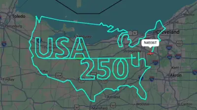 Pilot zeichnet „USA 250th“ am Himmel über Ohio zum Unabhängigkeitstag