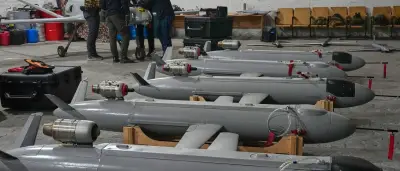 Ukraine greift russische Rüstungsfabrik und Raffinerien an – Wende im Krieg?